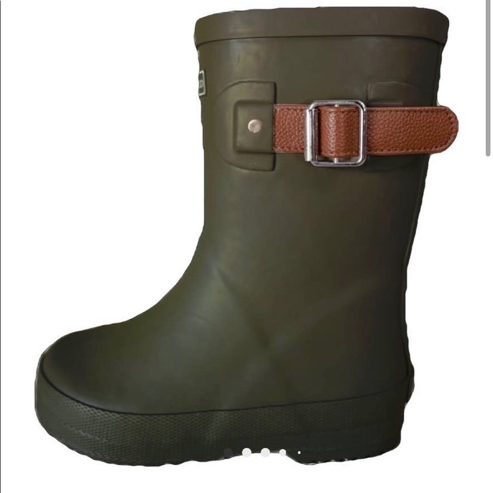 Kids rain boots vegan